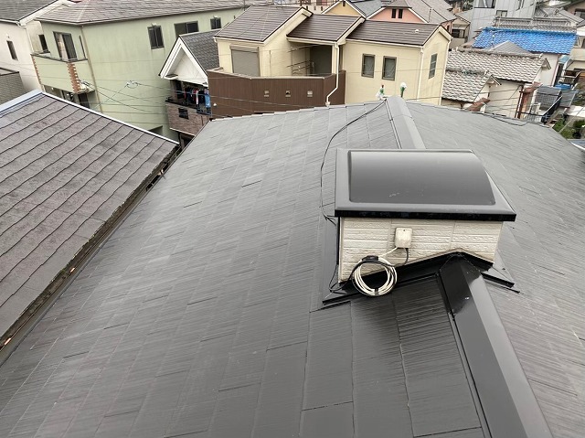 寄棟のスレート屋根